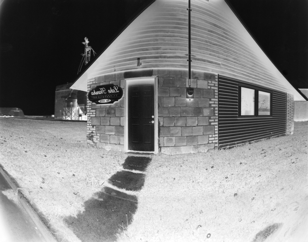 Lake Hanska - Approaching: Walking up to the front of the Lake Hanska township hall.